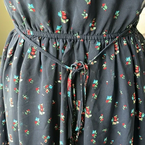 Ultra Pink Floral Sleeveless Dress 💖 - Picture 6 of 10